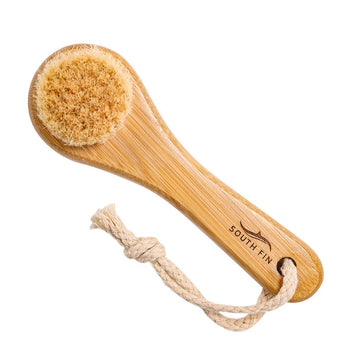 Face brush with soft horse hair